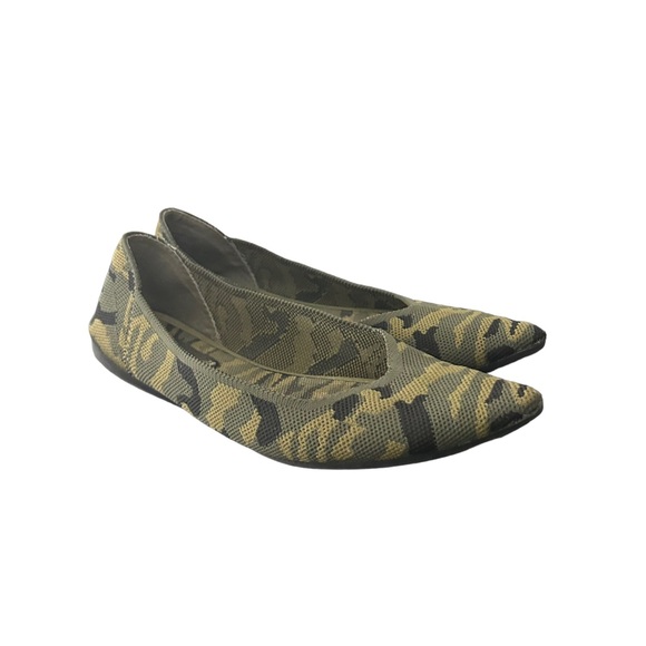 Steve Madden Women’s Pointed Toe Flats Camo Camouflage Green Shoes Size 7.5 - Picture 2 of 12